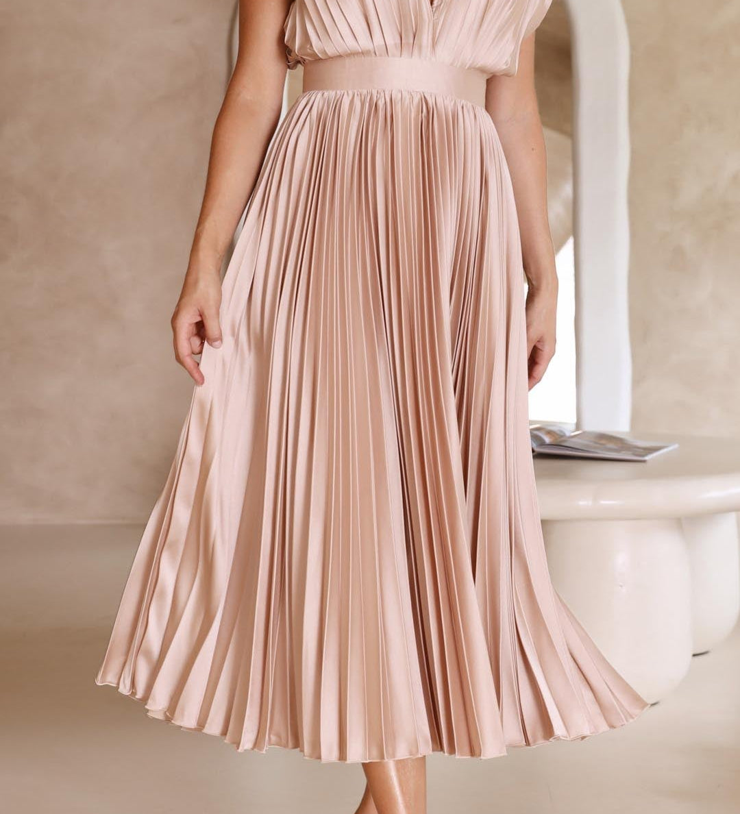 Maria™ | Elegant Pleated Maxi Dress