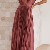 Maria™ | Elegant Pleated Maxi Dress